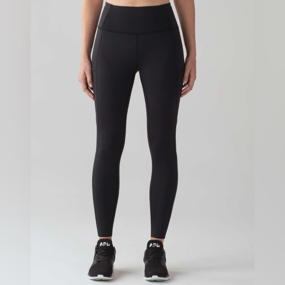 Lululemon Fast & Free 7/8 Tight II *Nulux 25” size 2